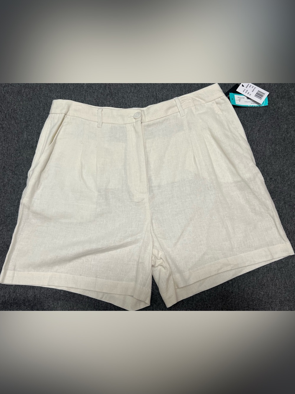 Women’s white Linen Blend Shorts